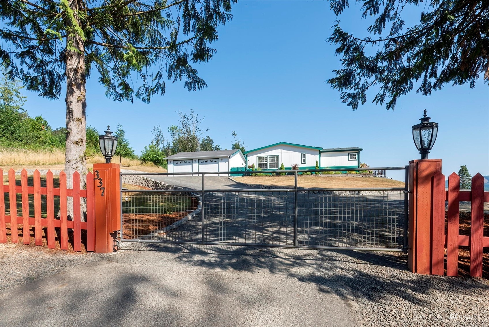 Property Photo:  337 Walker Road  WA 98626 