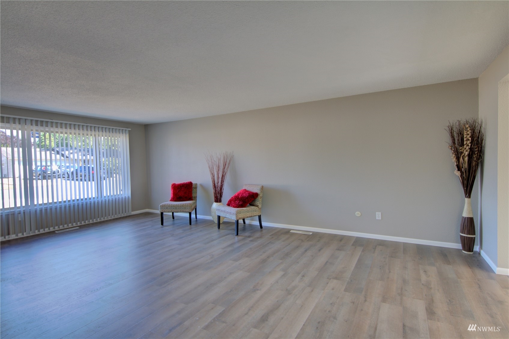 Property Photo: 13620 14th Avenue S WA 98444
