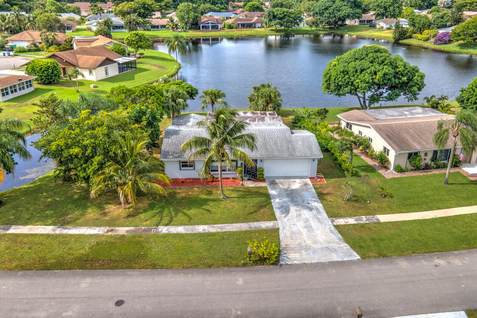 Property Photo: 6308 Hitchin Post Way FL 33484