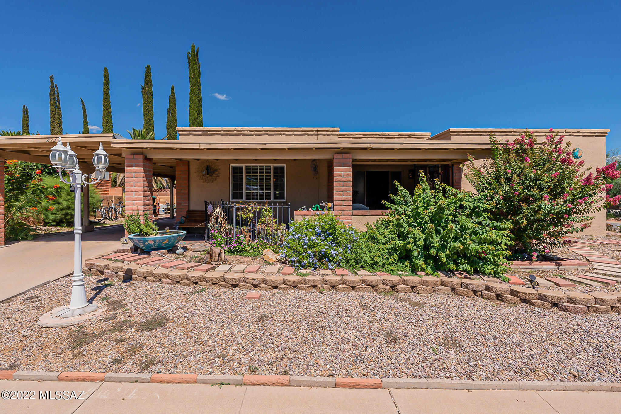 Property Photo:  273 E La Huerta  AZ 85614 