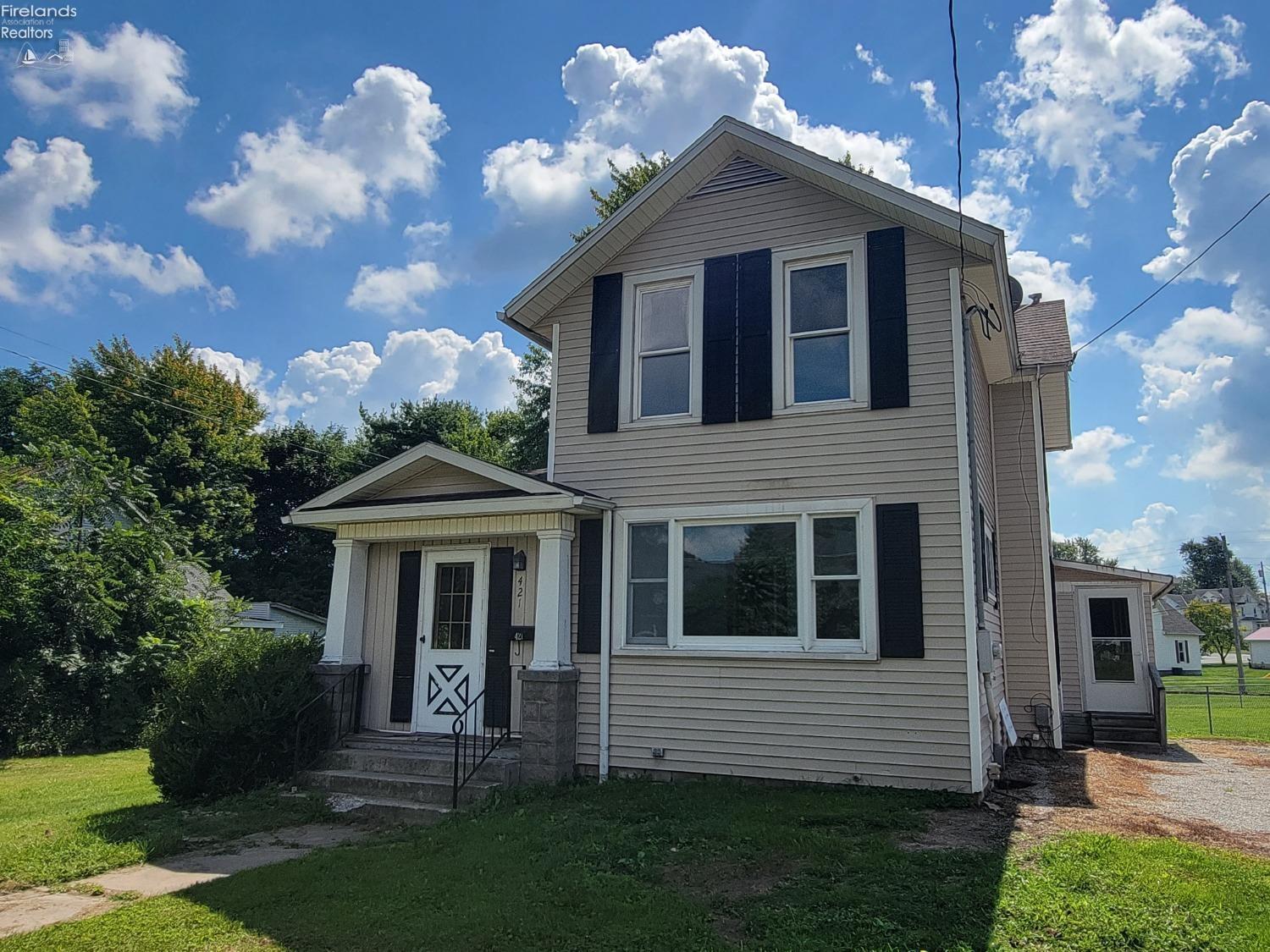 Property Photo: 421 Kilbourne Street OH 44811