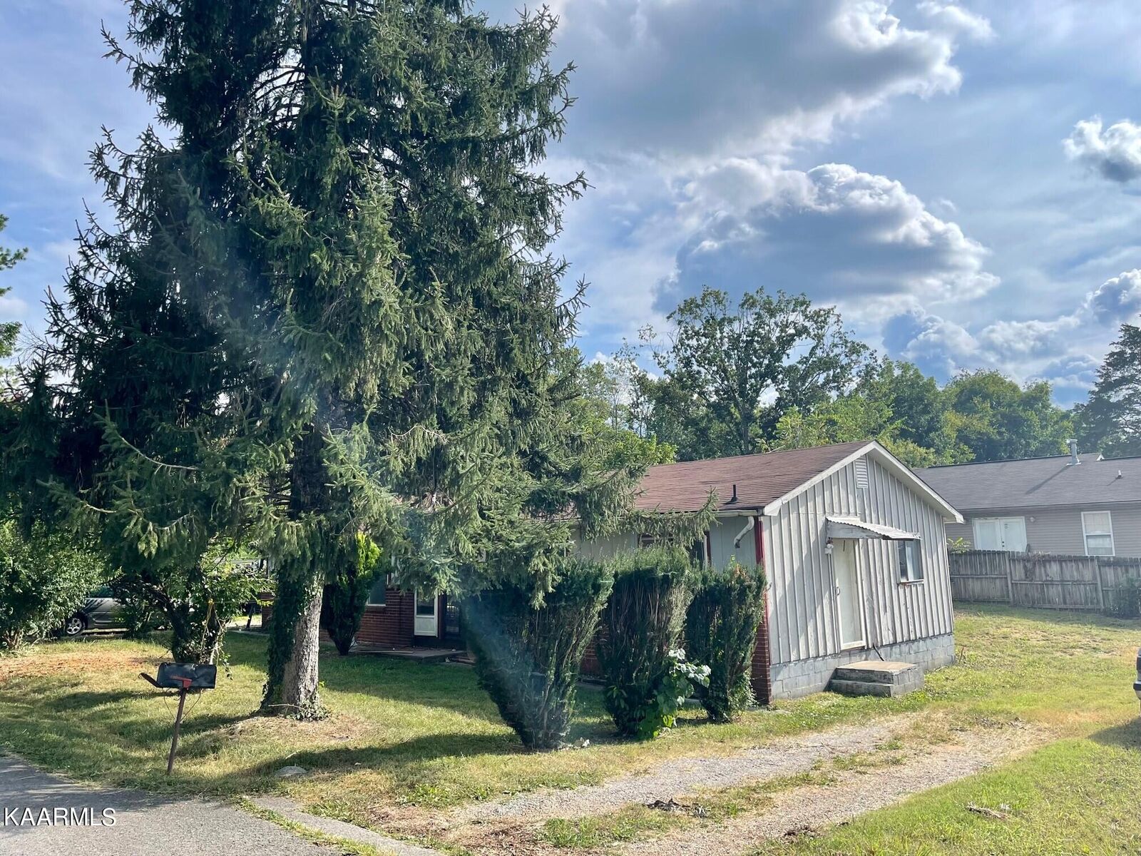Property Photo:  715 Martin St  TN 37804