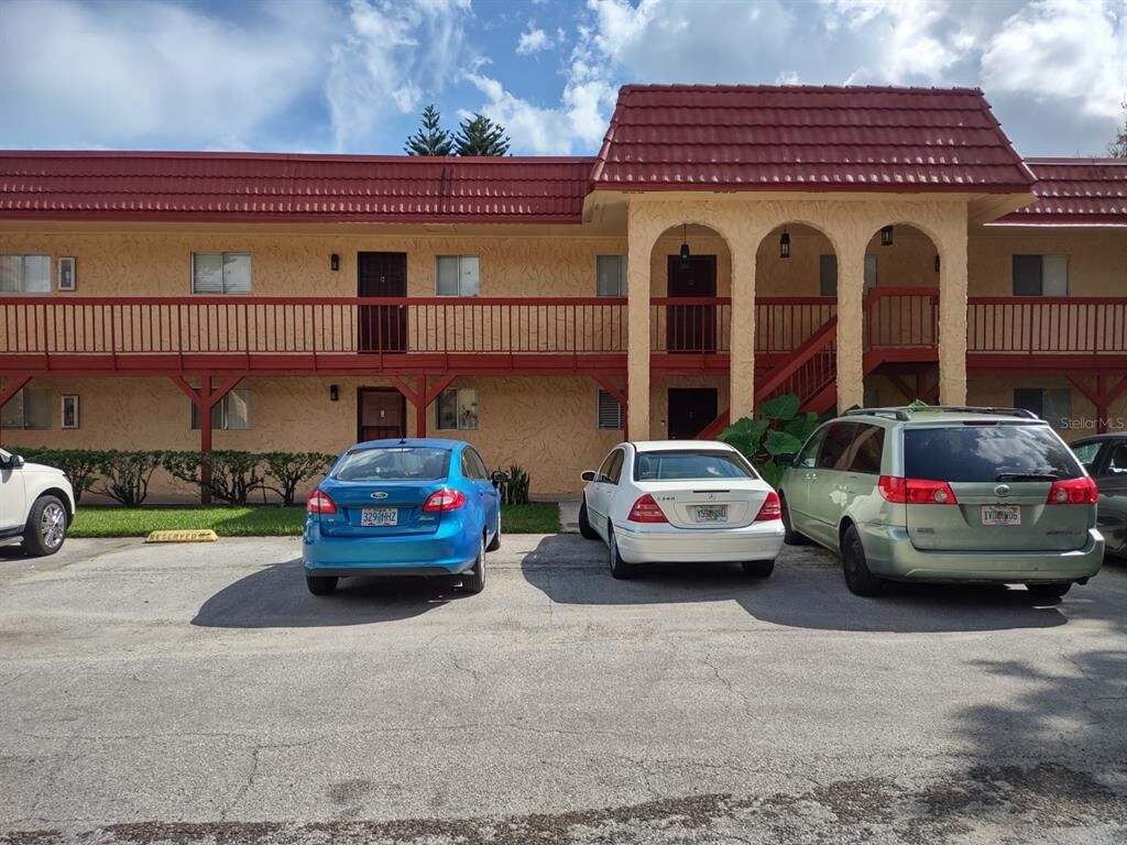 Property Photo: 2856 N Powers Drive Apt. 112 FL 32818