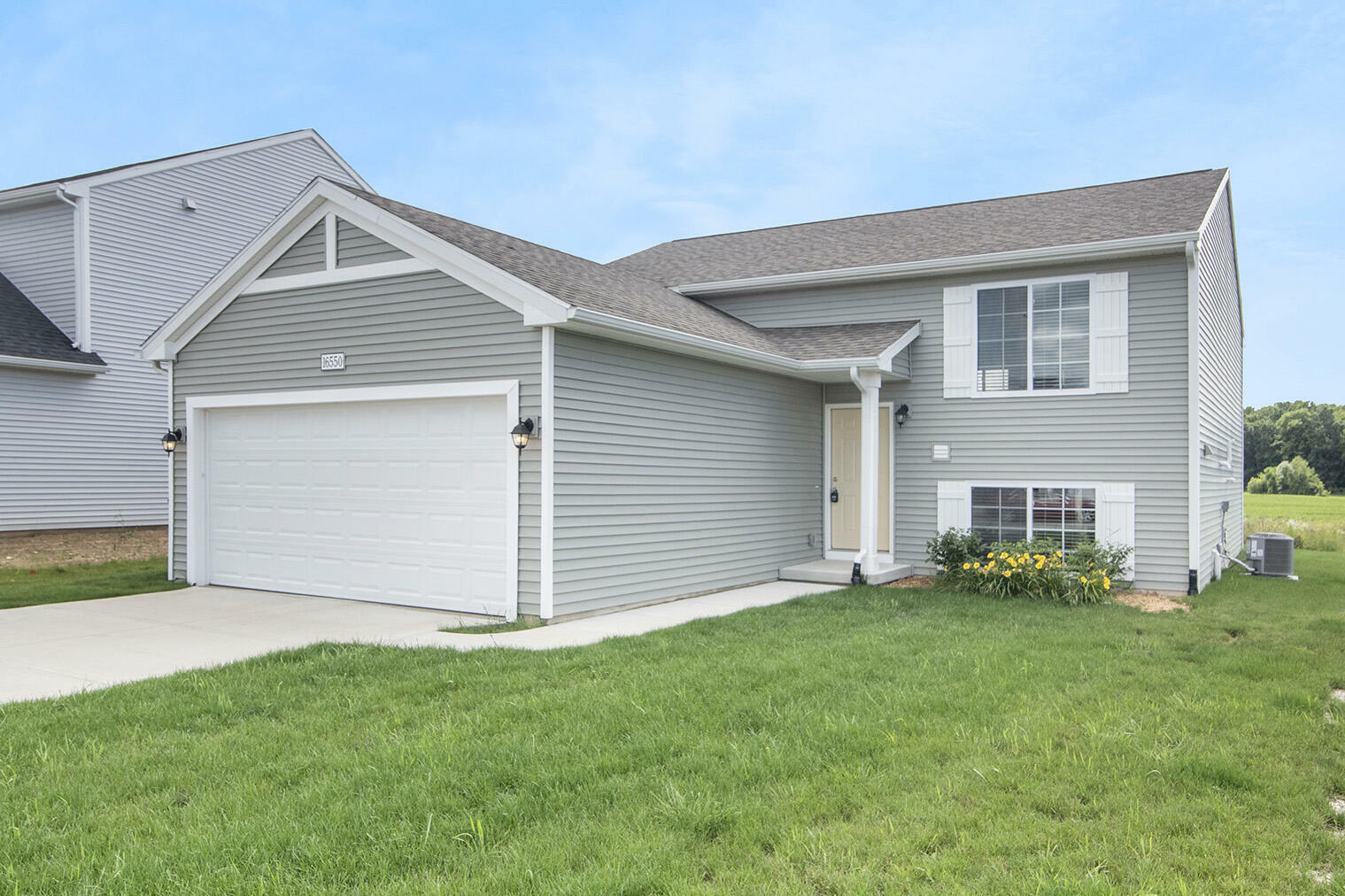 Property Photo:  6335 Vine Leaf Drive  MI 49401 