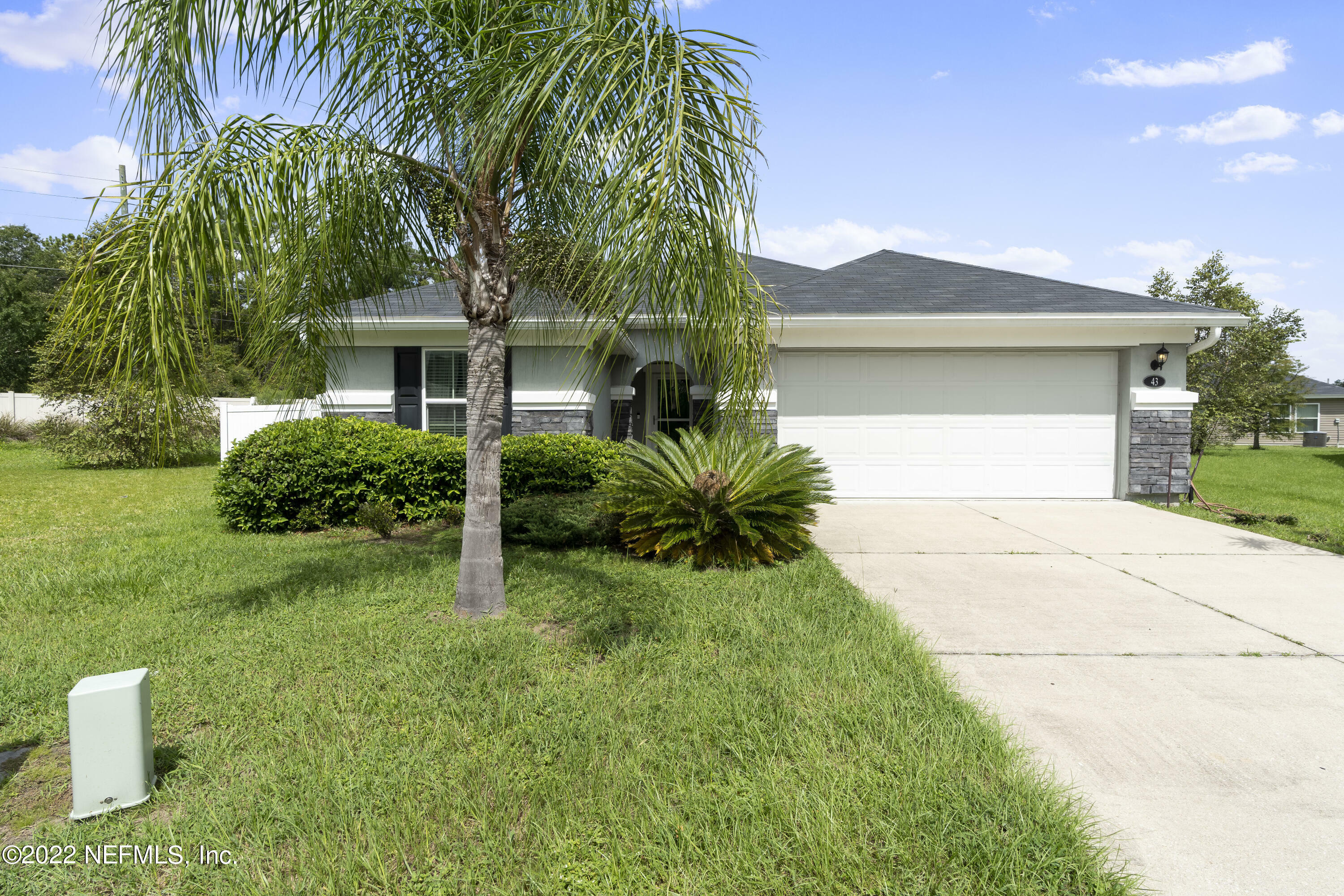 Property Photo:  43 Crescent Cove Court  FL 32218 