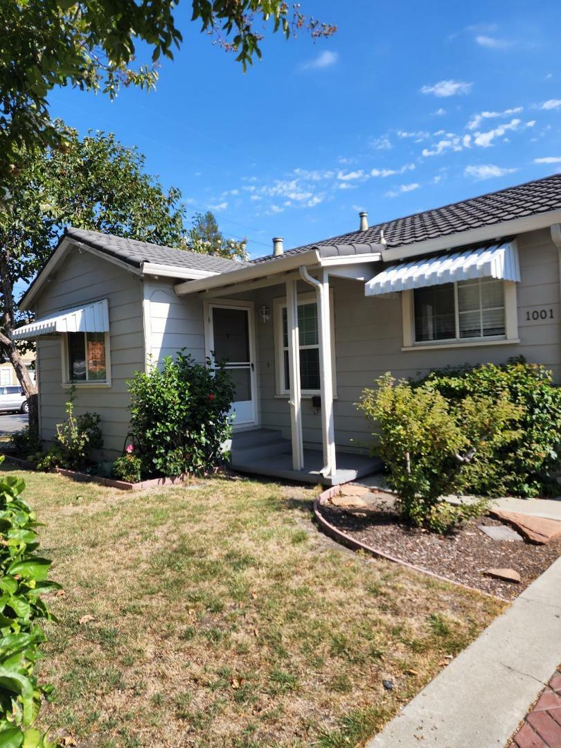 Property Photo: 1001 Grand Street CA 94061