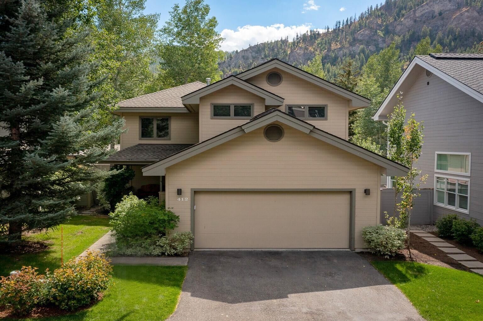 Property Photo: 412 Evergreen Lane ID 83340