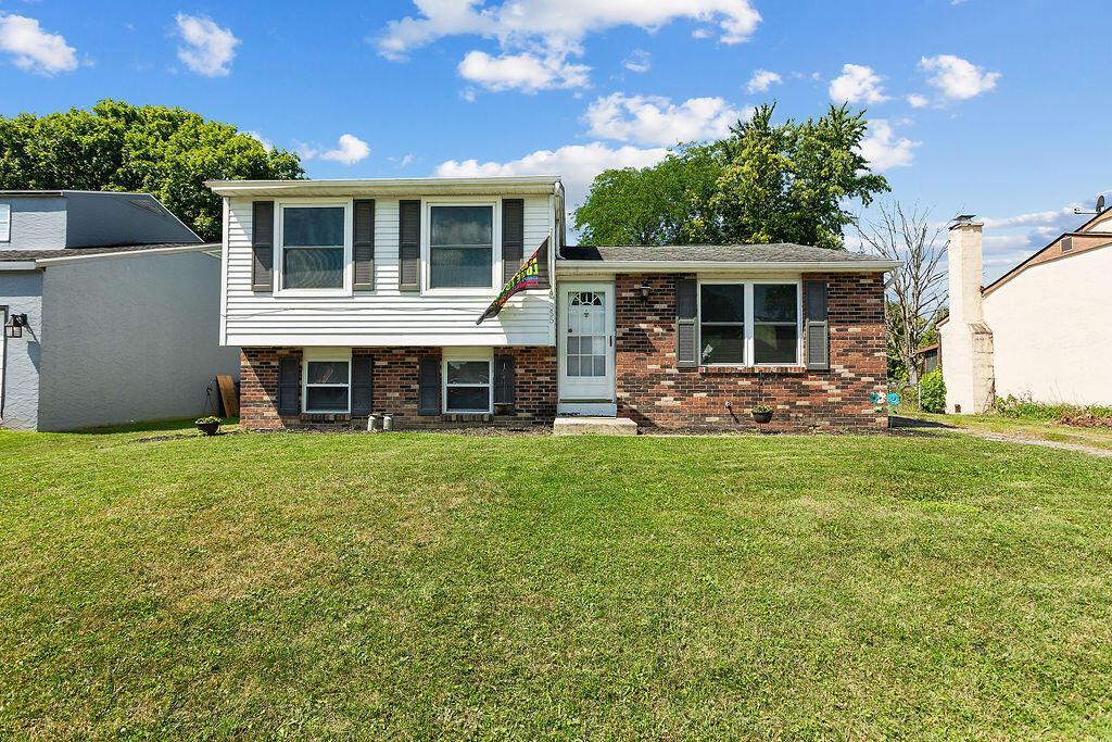 Property Photo: 355 Janicrest Place OH 43119