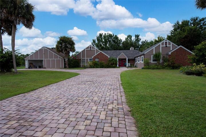 Property Photo: 2836 S Stewart Street FL 34746