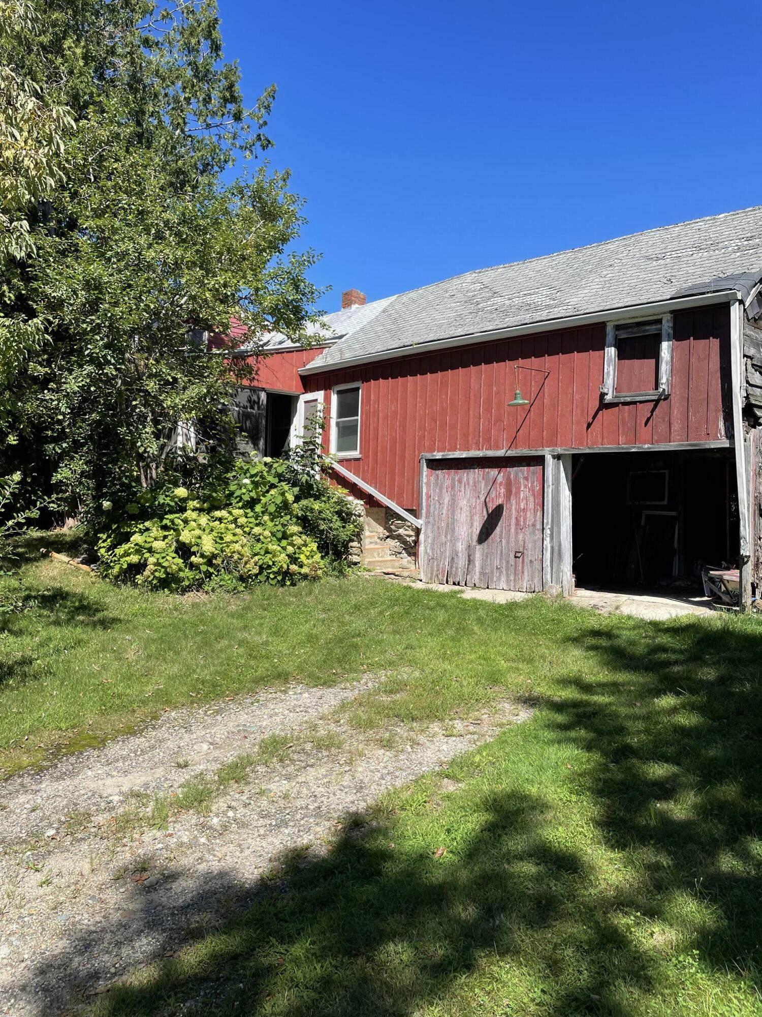 Property Photo: 188 Bowdoinham Road ME 04252