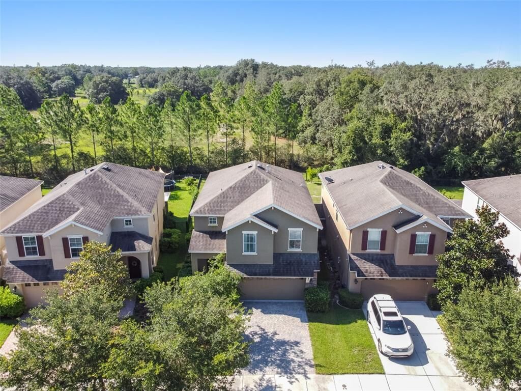 Property Photo:  16119 Starling Crossing Drive  FL 33547 