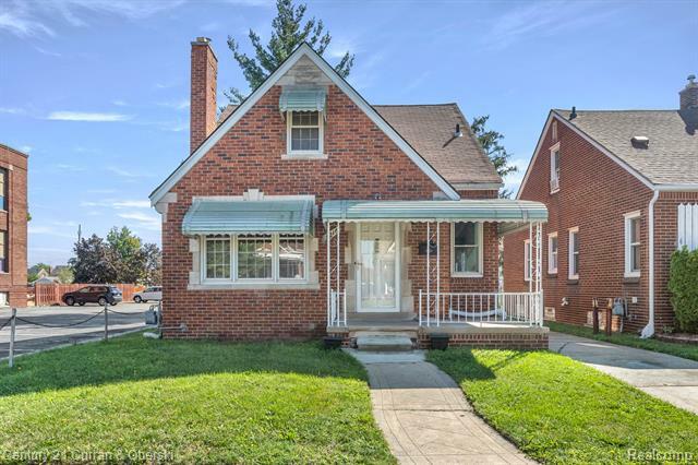 Property Photo:  5210 Kendal Street  MI 48126 