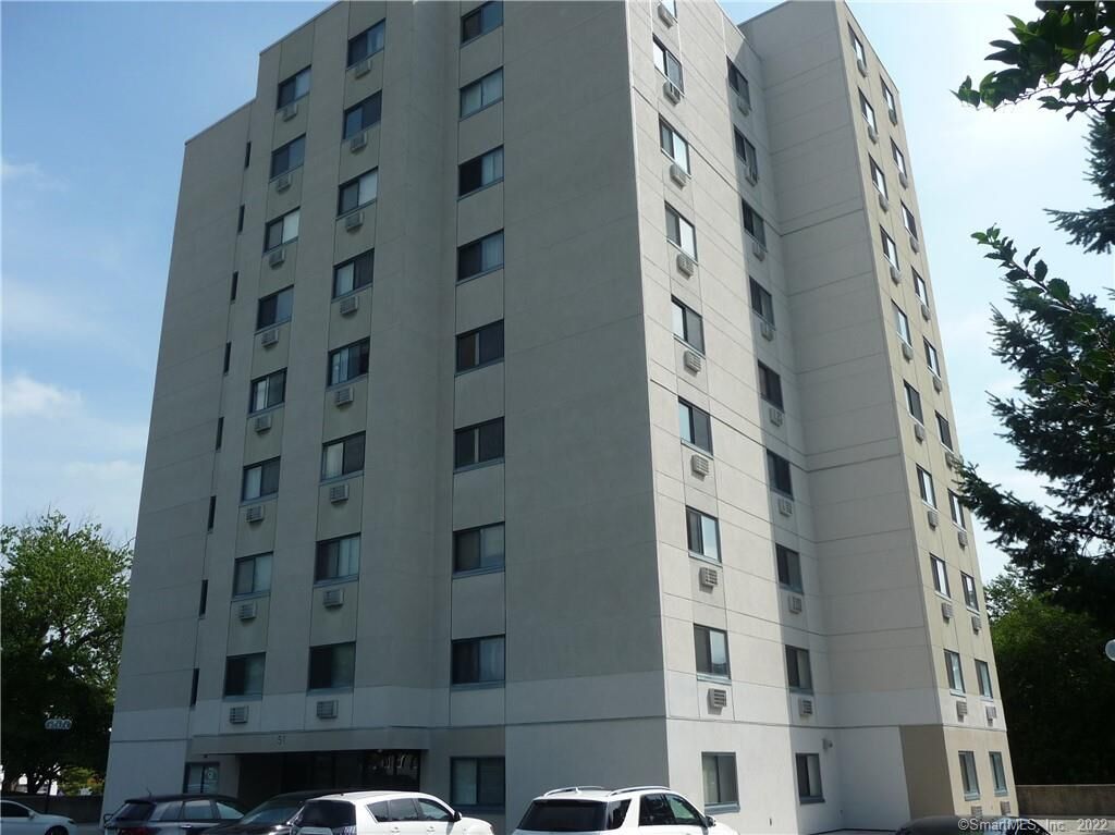Property Photo:  51 Schuyler Avenue 9F  CT 06902 