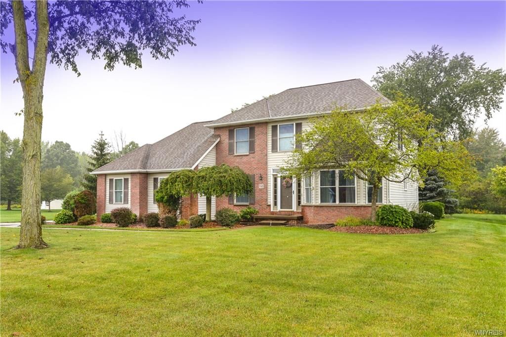 Property Photo:  7148 Pendale Circle  NY 14120 