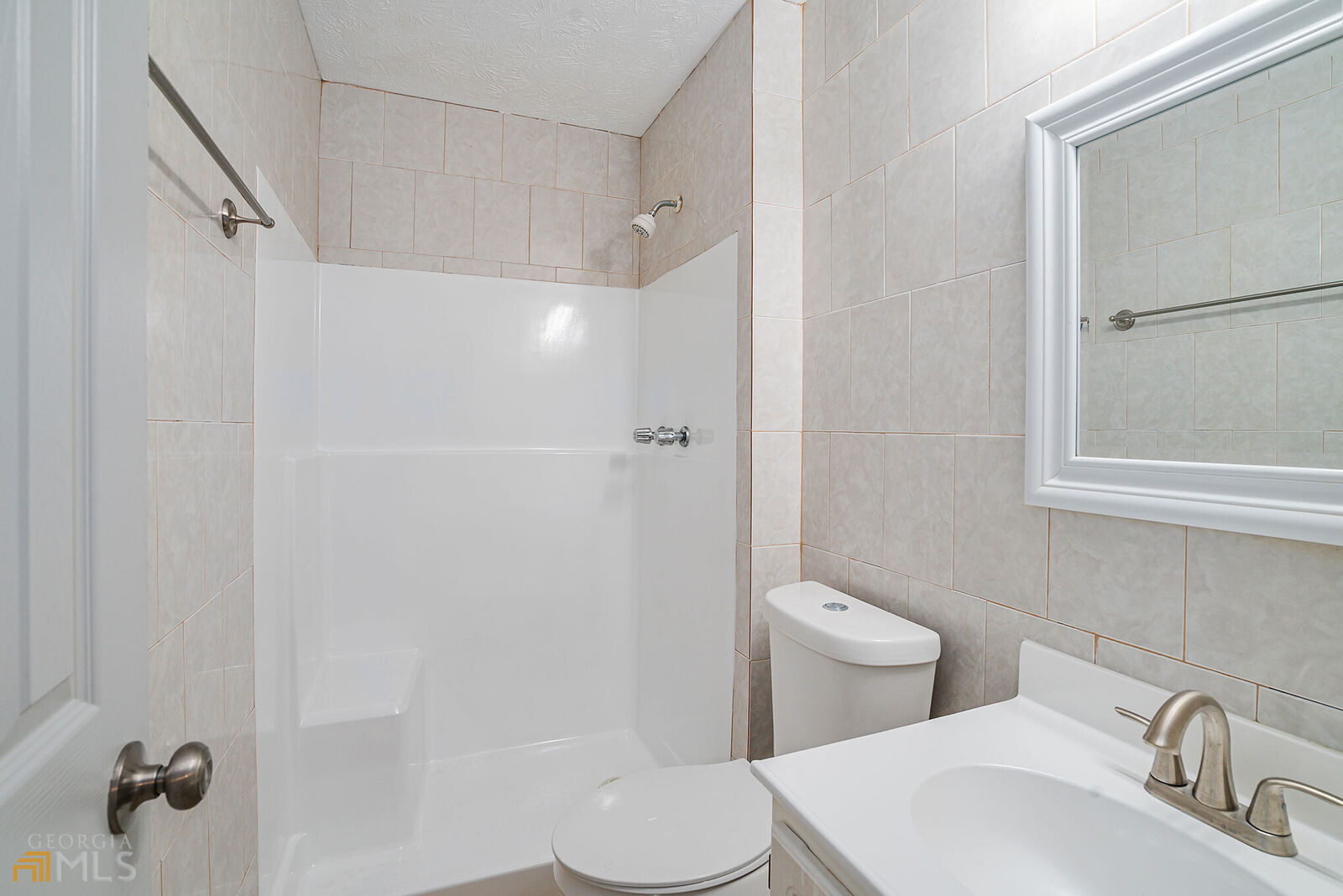 Property Photo: 992 Brighton Drive GA 30043
