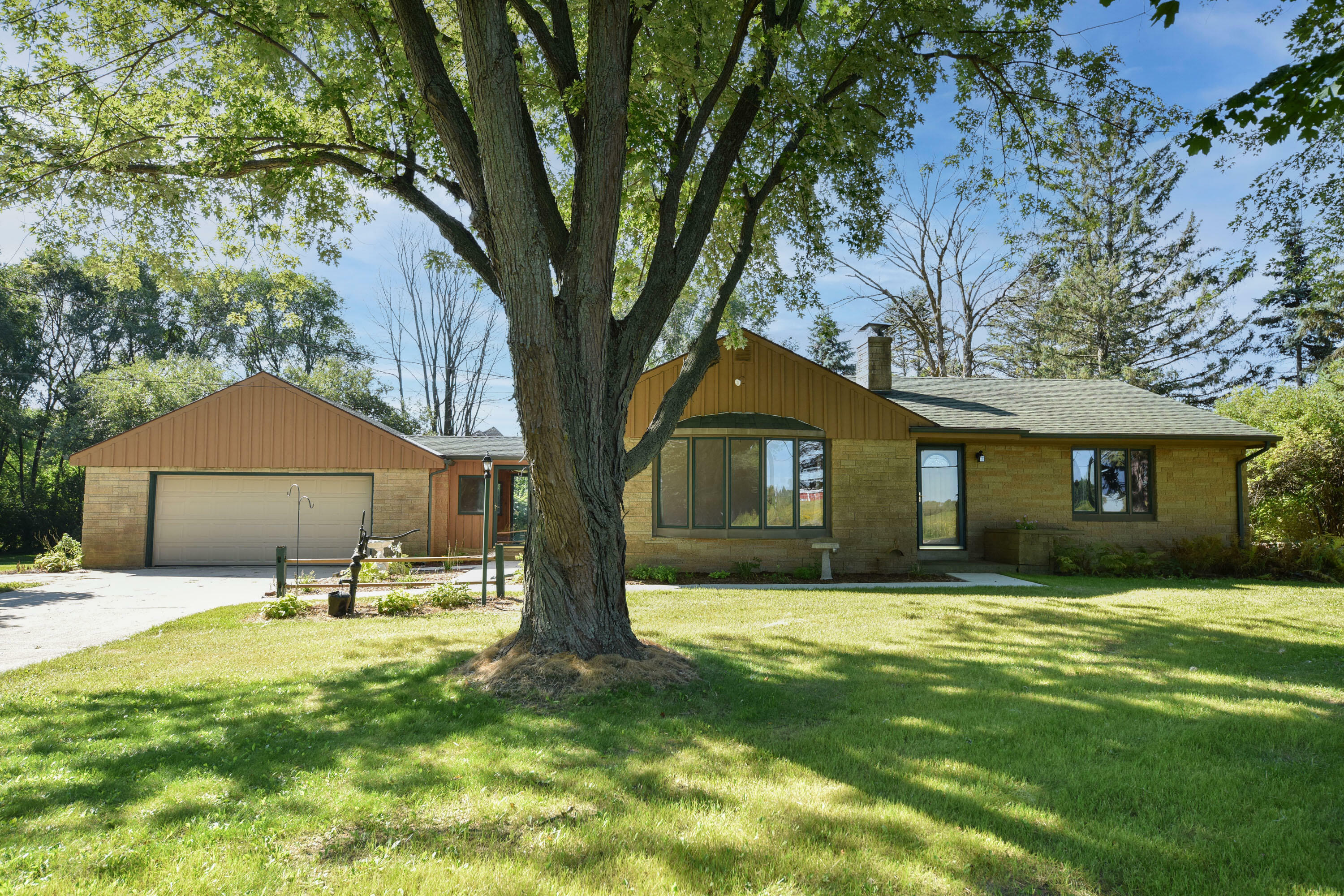 Property Photo:  5413 Cedar Creek Rd  WI 53024 