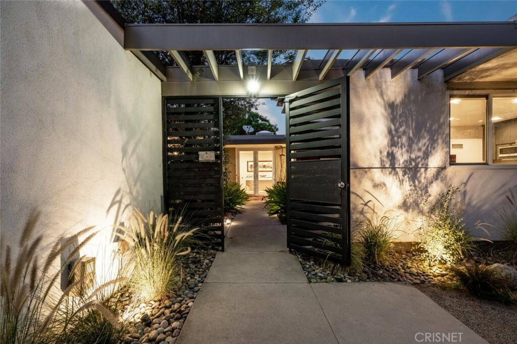 Property Photo: 13025 Addison Street CA 91423