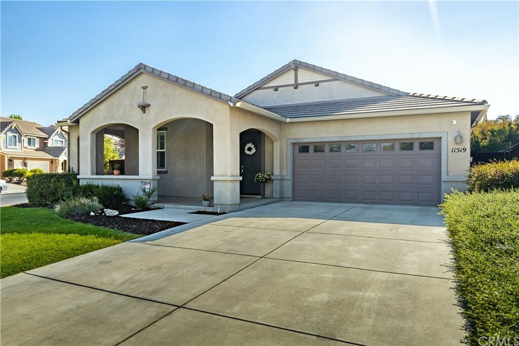 Property Photo:  11519 Pinzon Court  CA 93422 