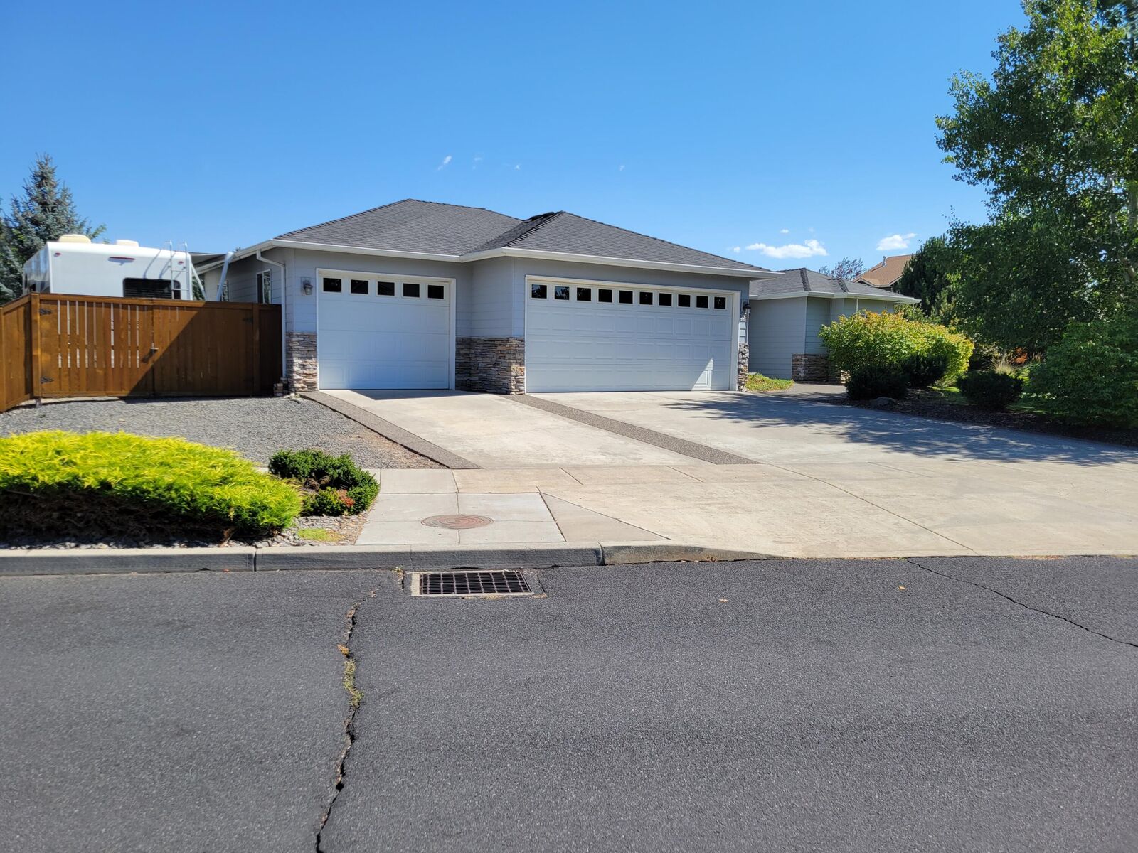 Property Photo:  228 SE Soft Tail Drive  OR 97702 