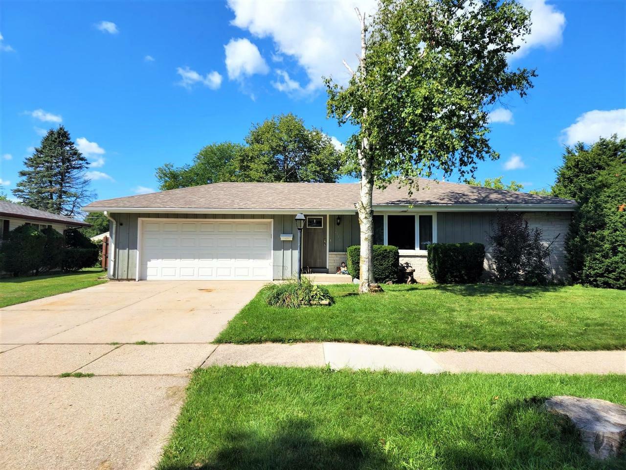 Property Photo:  2136 South Chatham St  WI 53546 