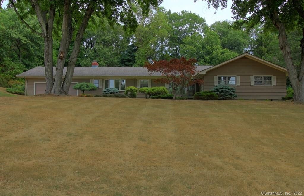 Property Photo: 38 Glenarden Road CT 06611