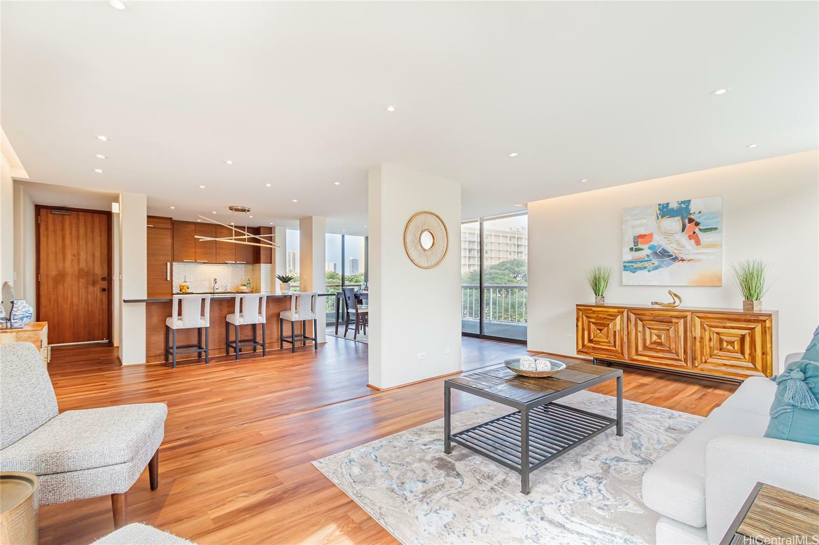 Property Photo:  1521 Punahou Street 701  HI 96822 