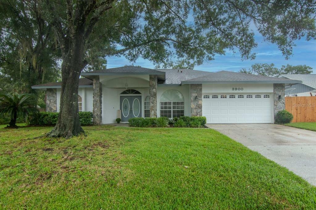 Property Photo:  3900 Briarbrook Place  FL 34639 
