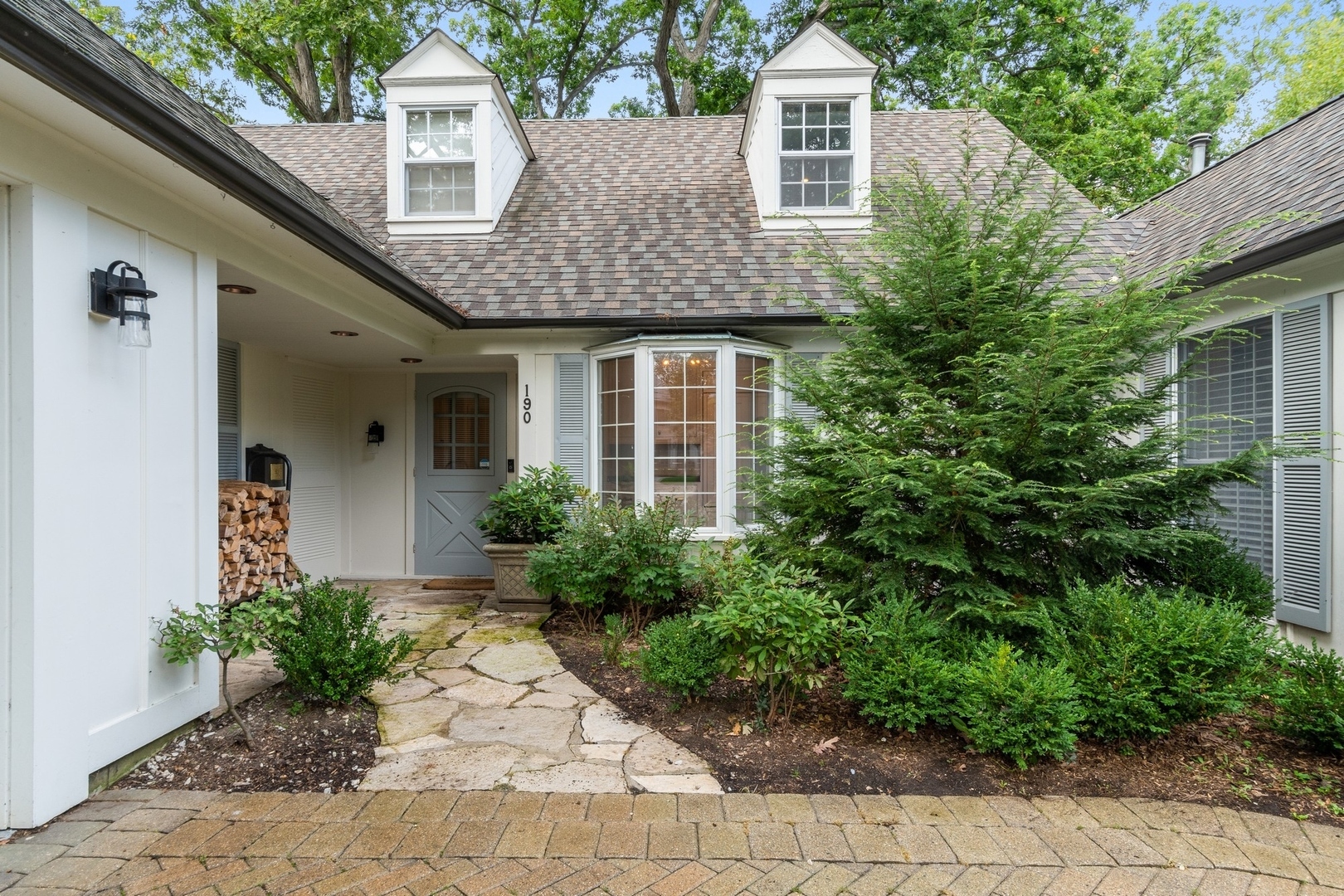 Property Photo:  190 Chestnut Street  IL 60093 