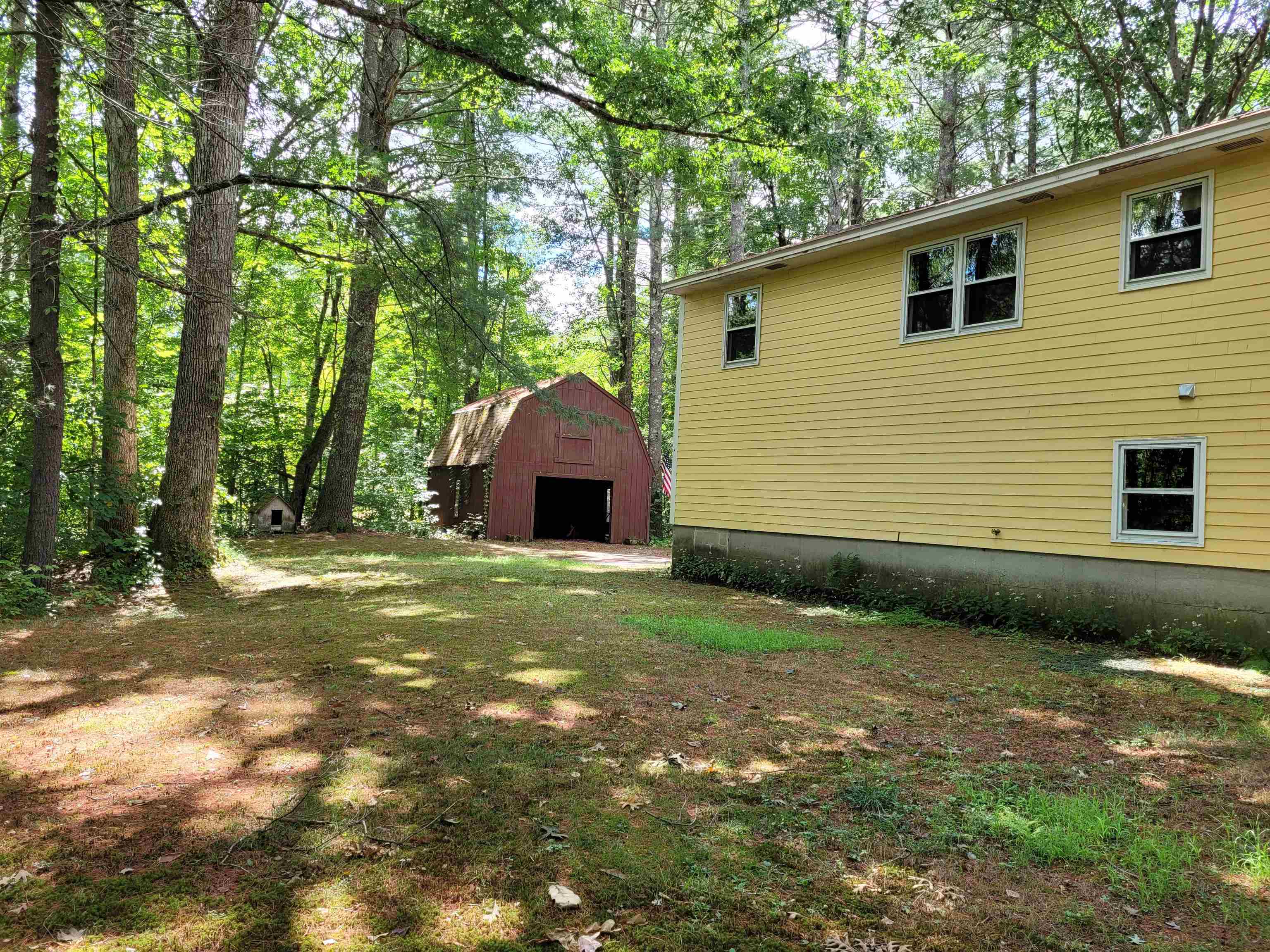 Property Photo:  41 Elk Drive  NH 03110 