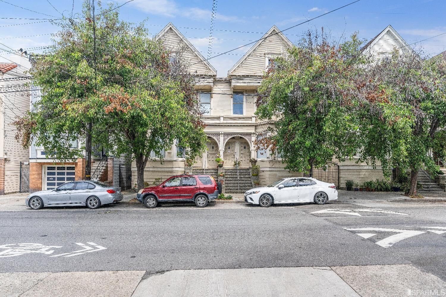 Property Photo:  129 135 Eureka Street  CA 94114 