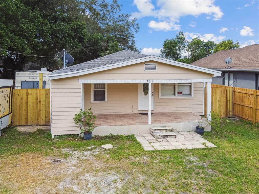 Property Photo:  911 E 109th Avenue  FL 33612 