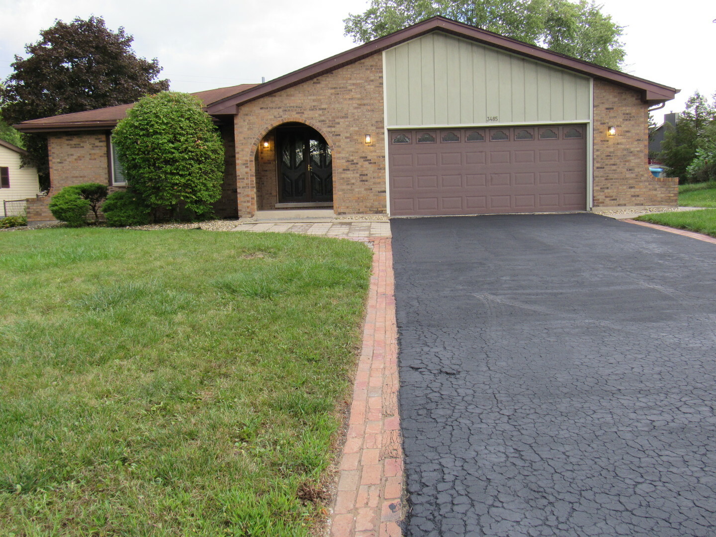 Property Photo:  3485 Edward Drive  IL 60417 