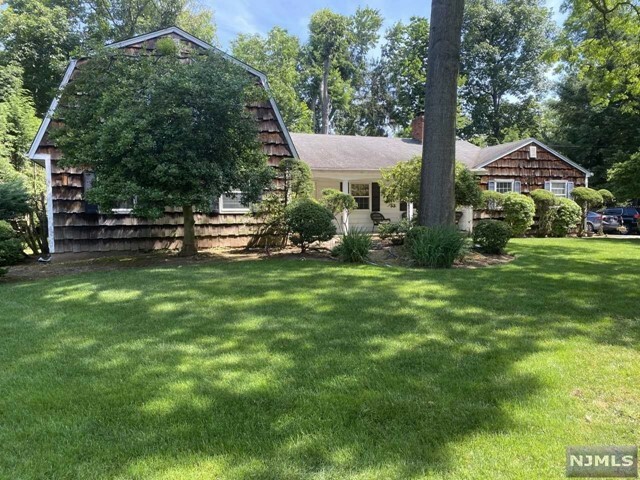 Property Photo:  425 Pine Lane  NJ 07641 
