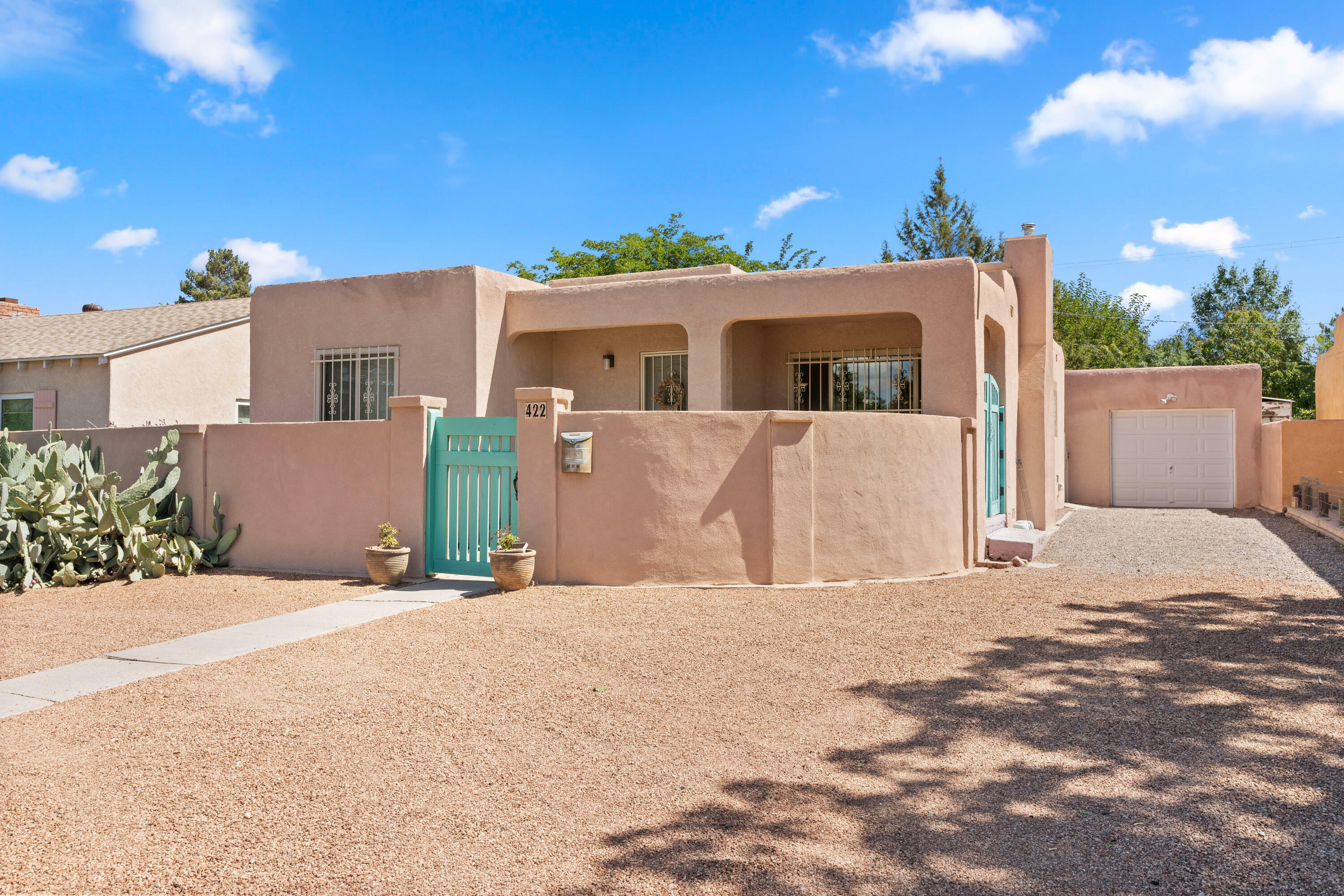 Property Photo:  422 Carlisle Boulevard SE  NM 87106 