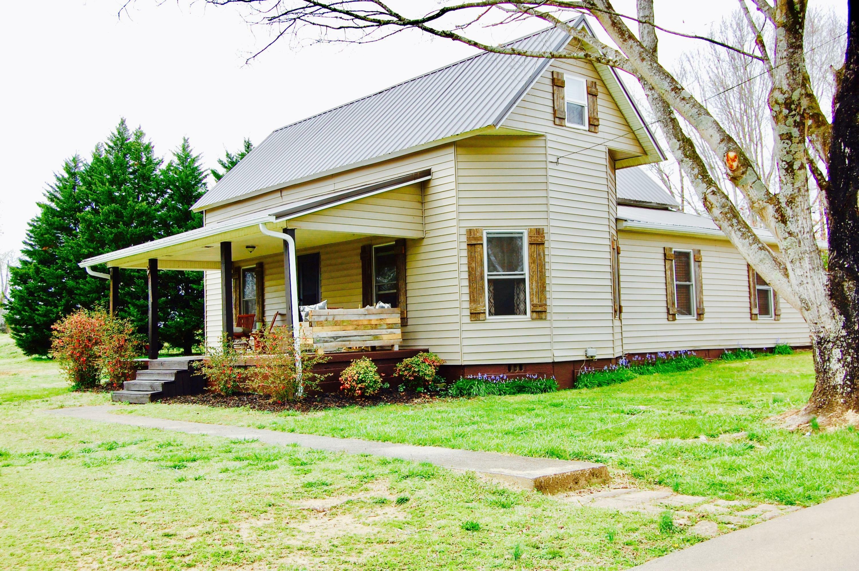 Property Photo:  130 Maple St  TN 37742 