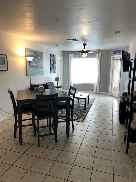 Property Photo: 4000 SW 23rd Street 6-303 FL 32608