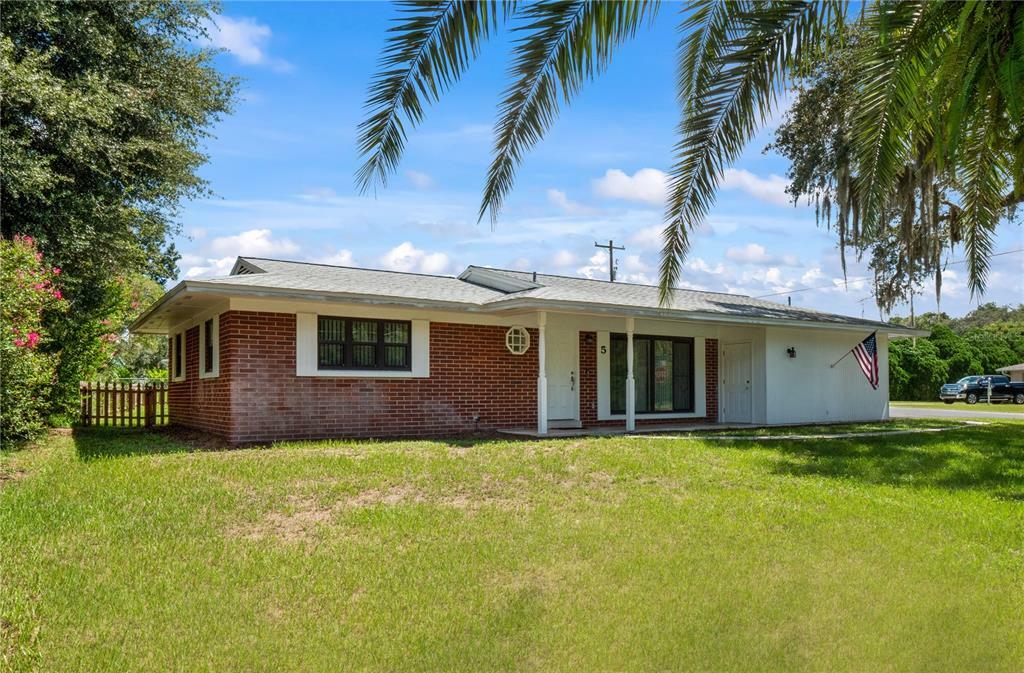 5 Palm Drive  Yalaha FL 34797 photo