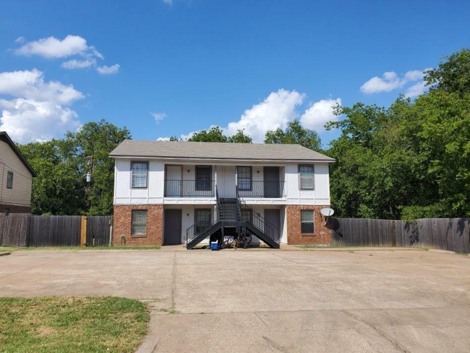 Property Photo:  600 Race Street C  TX 76036 