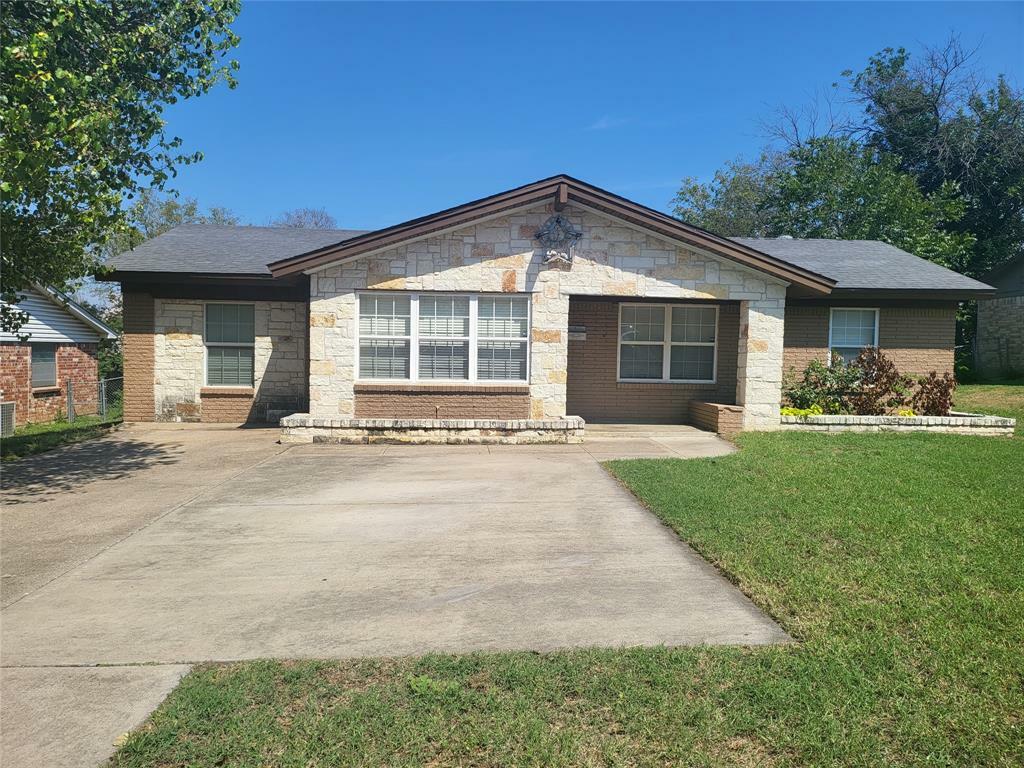 Property Photo:  7824 Davenport Avenue  TX 76116 