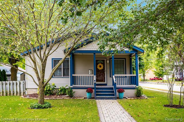 Property Photo:  302 Yerkes Street  MI 48167 