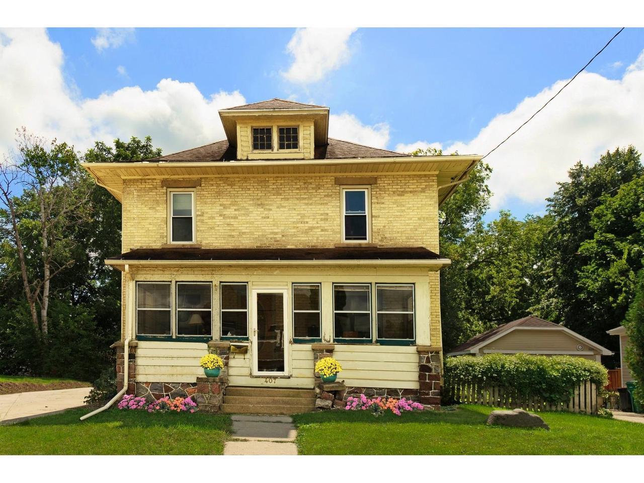 Property Photo: 407 South Main St WI 53534