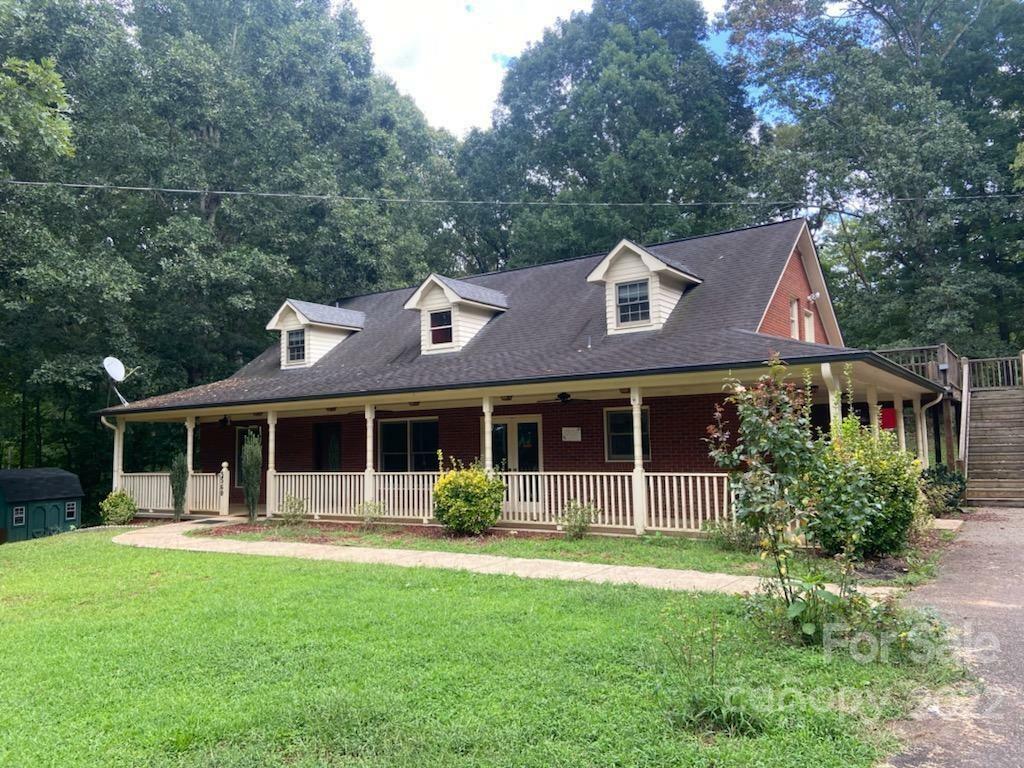 Property Photo: 5560 White Oaks Drive NC 28655