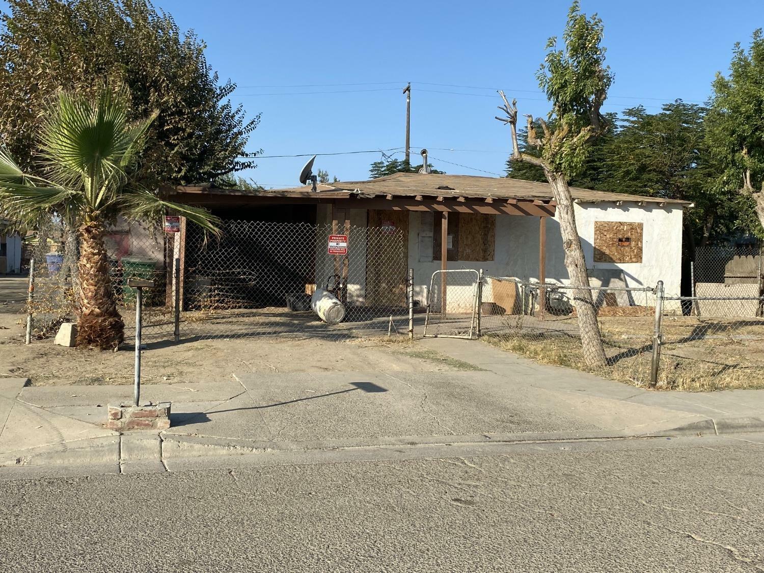 Property Photo: 730 Juanita Street CA 93640