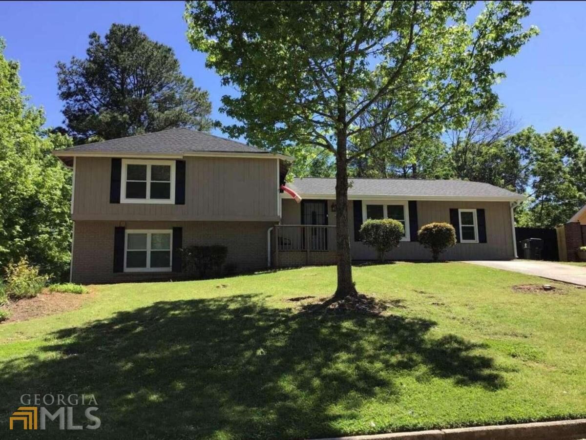 Property Photo: 2971 Woodfield Drive GA 30273