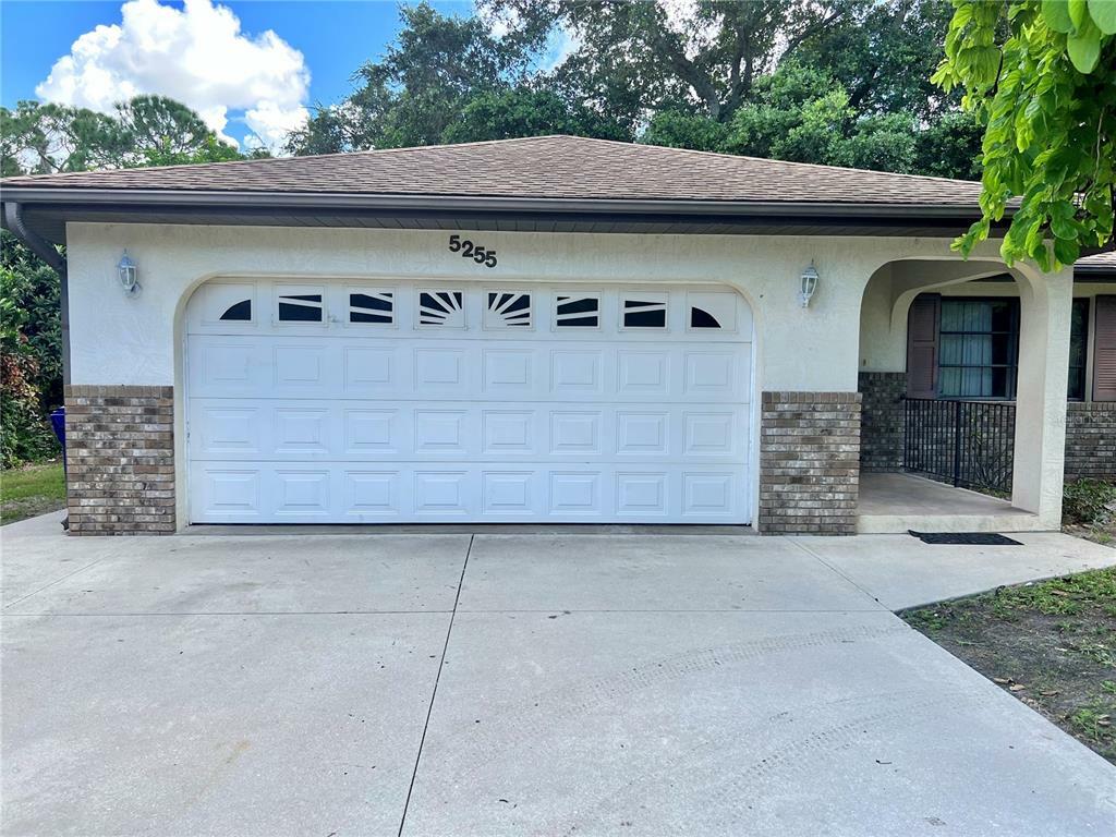 Property Photo: 5255 Grinnell Road FL 34293