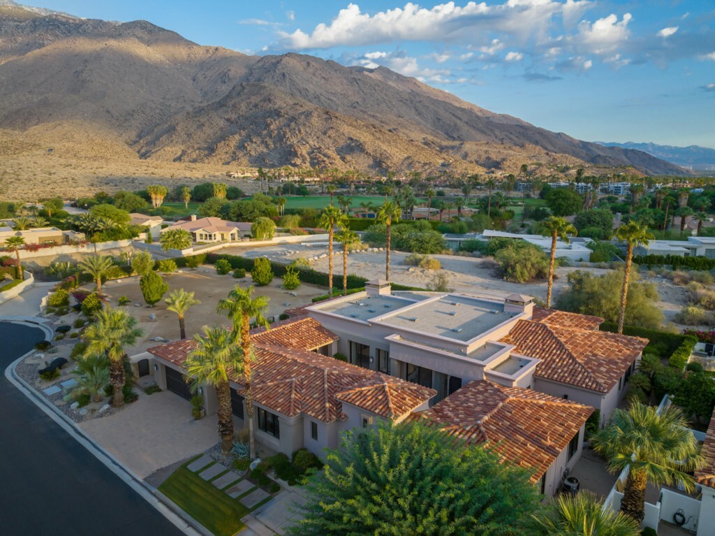 Property Photo: 466 Bella Cara Way CA 92264