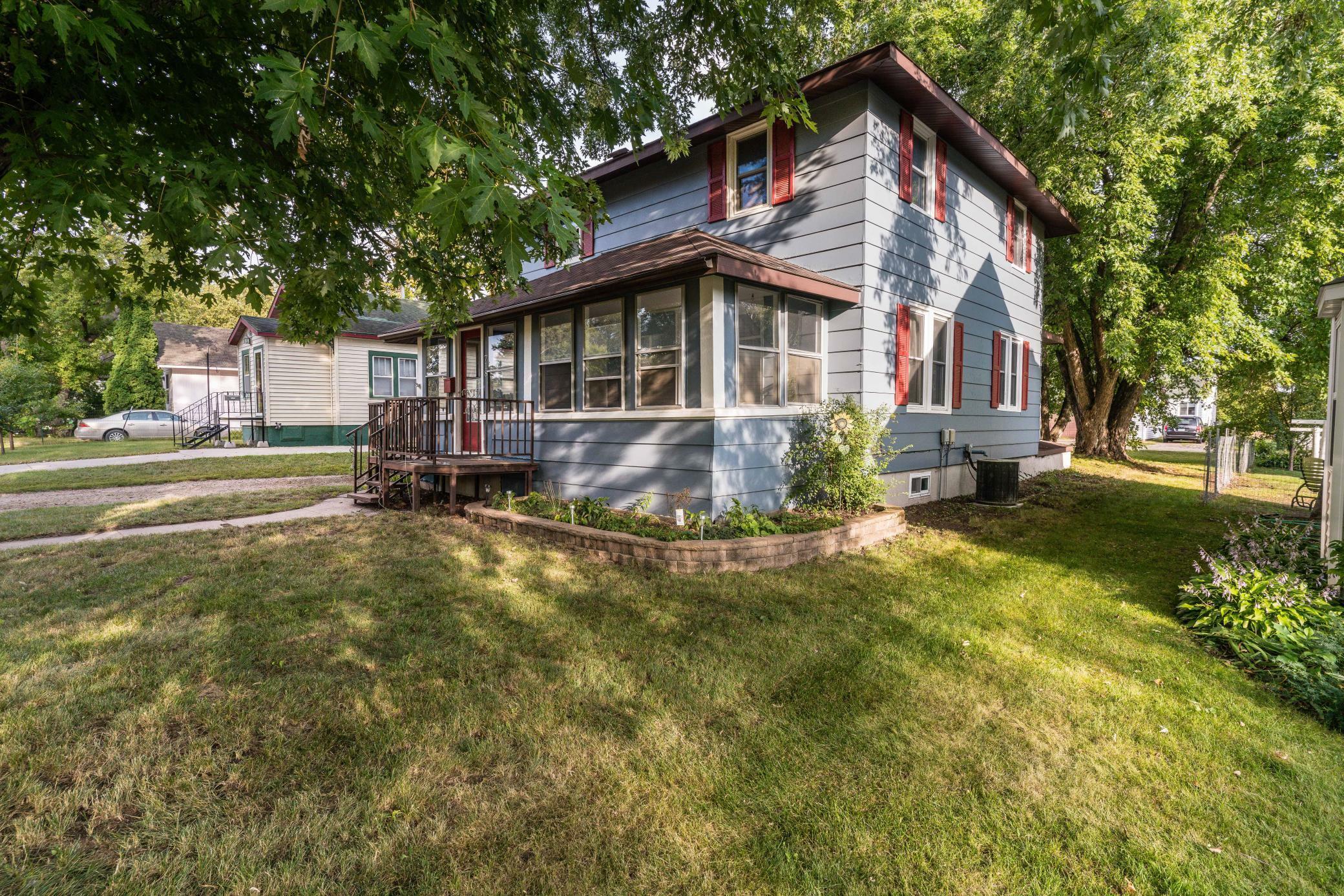 Property Photo:  718 W Linden Street  MN 56537 