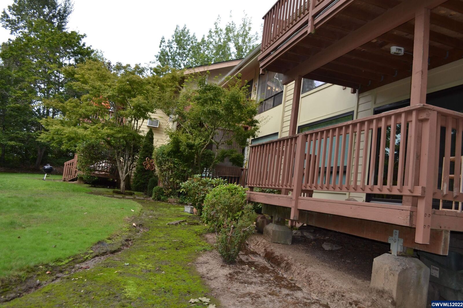 Property Photo: 2459 Crestview Dr S OR 97302