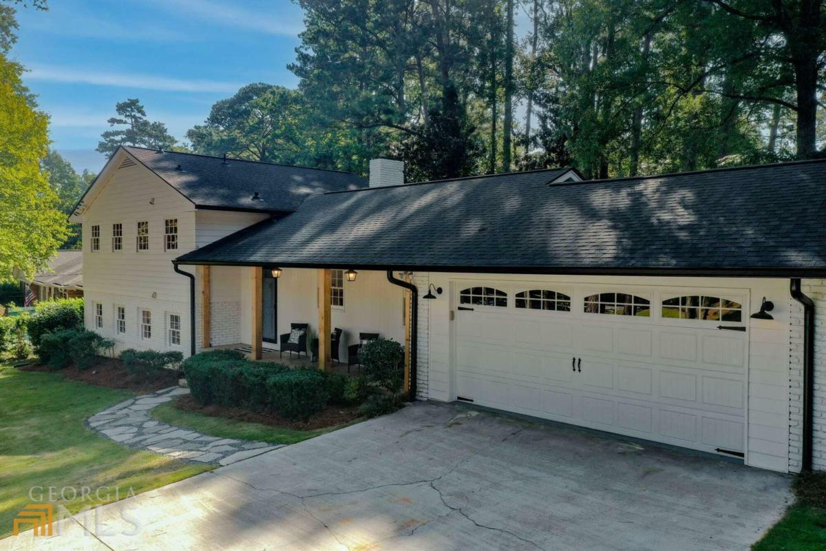 Property Photo:  1801 Chancery Lane  GA 30341 