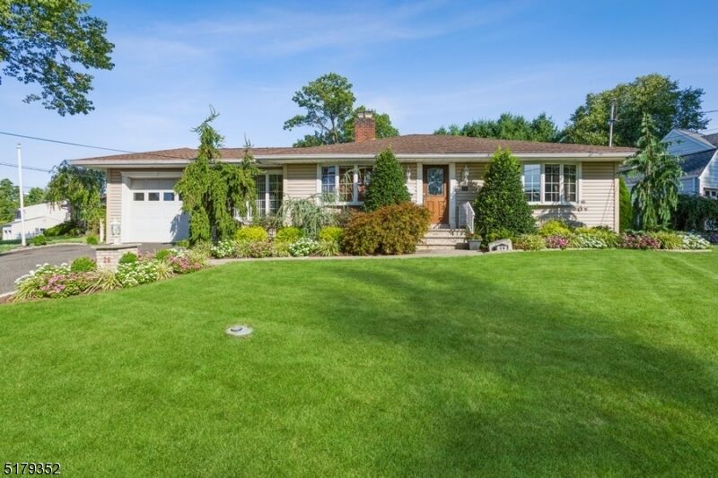 Property Photo: 26 Acorn Dr NJ 07066